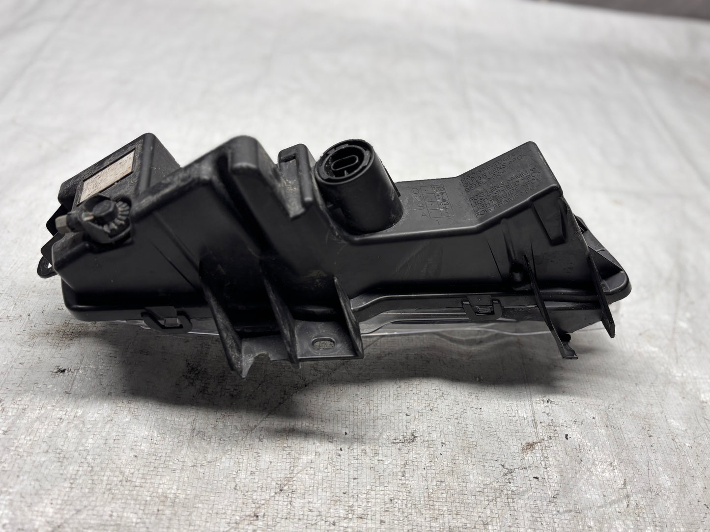 Лява дневна светлина (DRL) • Tesla Model 3 / Model Y (2020–2025)