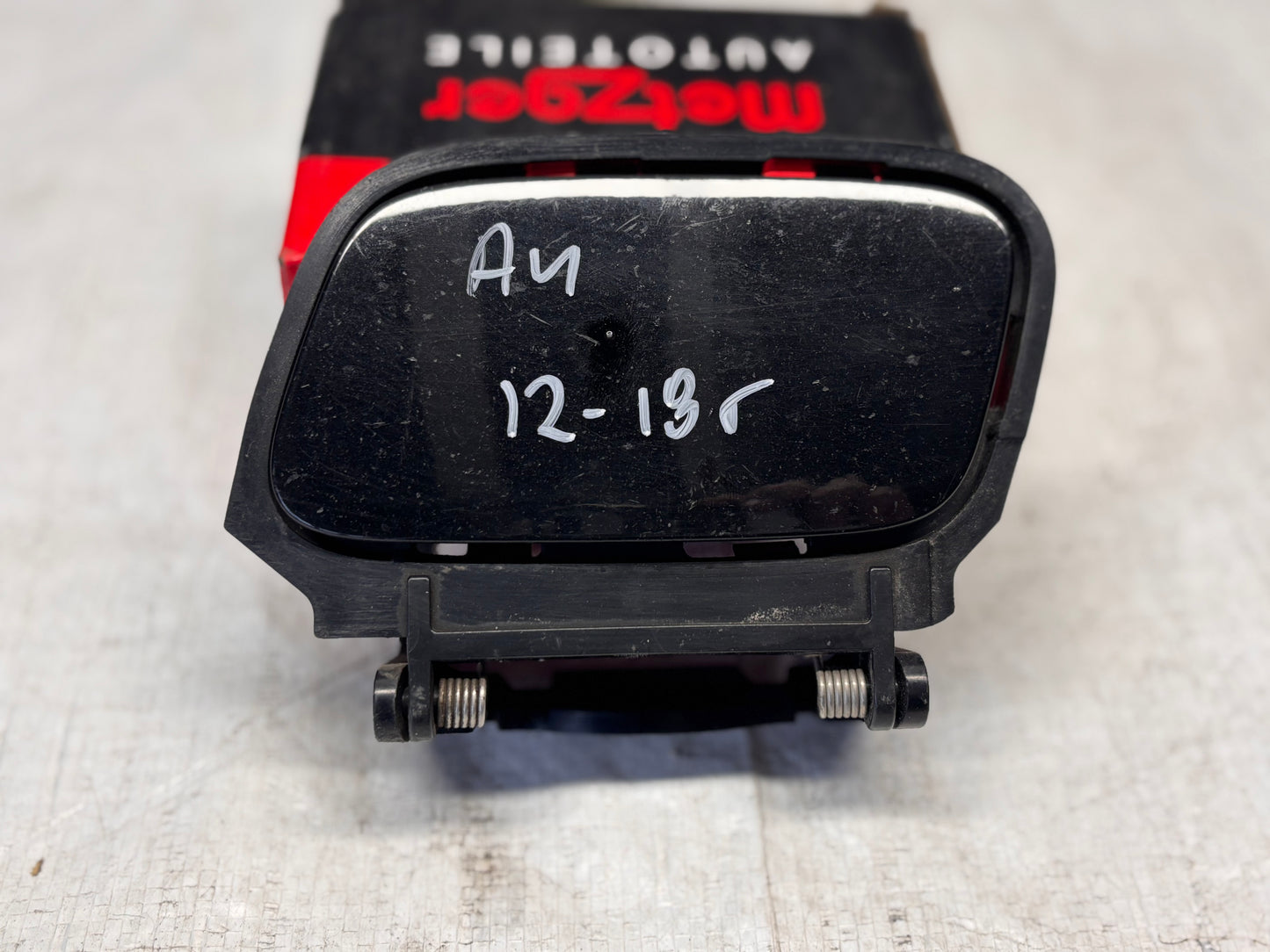 Капачка пръскалка за фар • Audi A4 B8 (2012–2013)