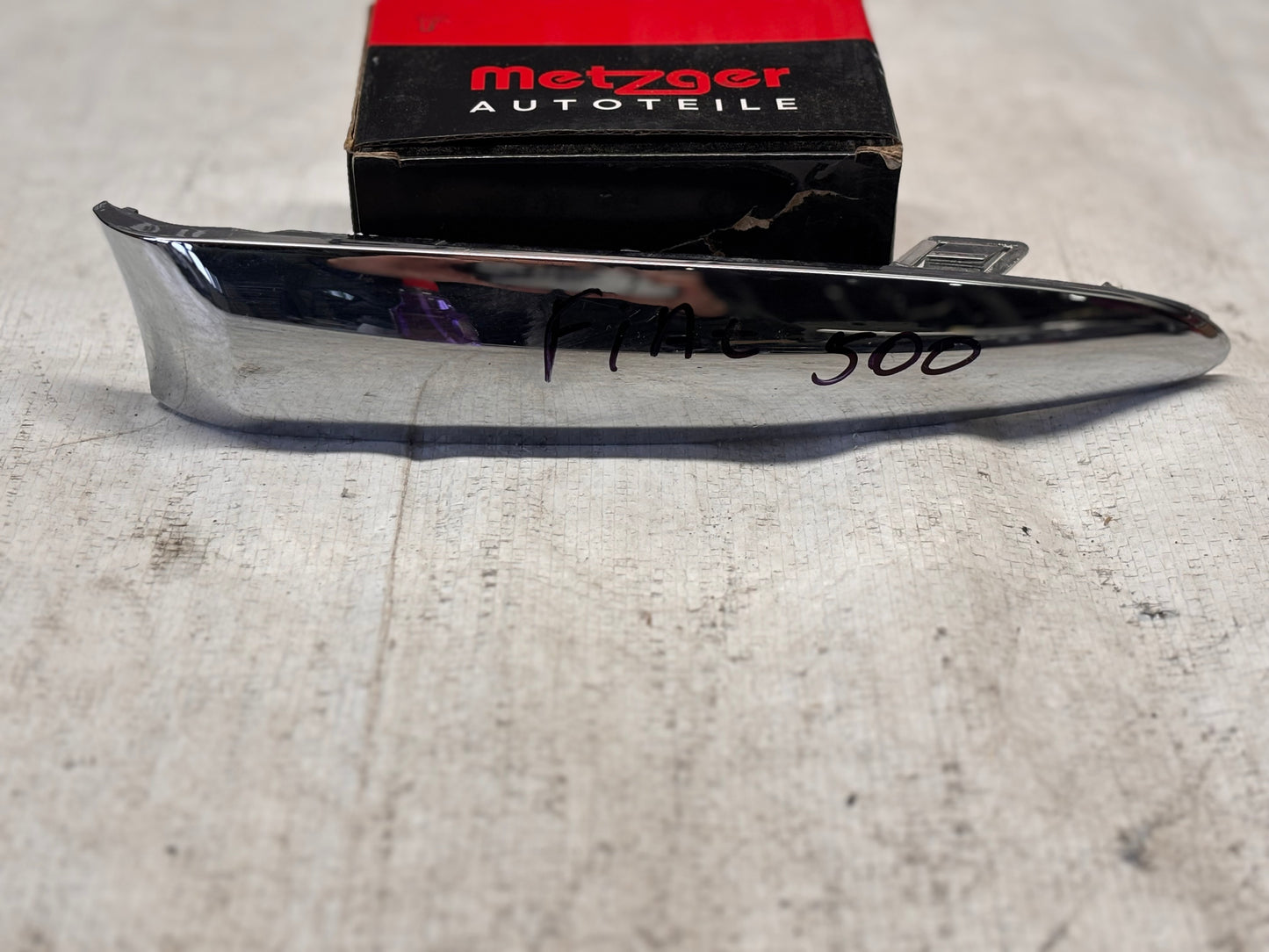 Дясна декоративна лайстна за броня • Fiat 500