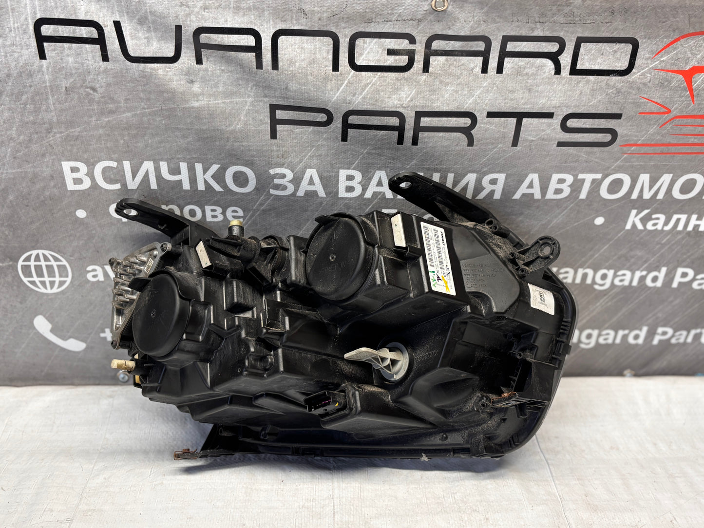 Фар преден ляв • Dacia Duster 2017–2021