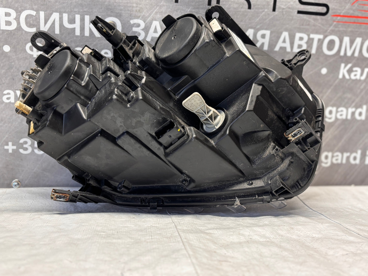 Фар преден ляв • Dacia Duster 2017–2021