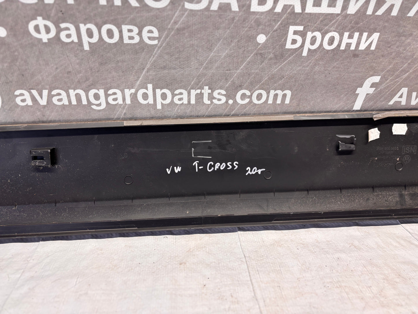 Декоративна лайстна врата • VW T-Cross