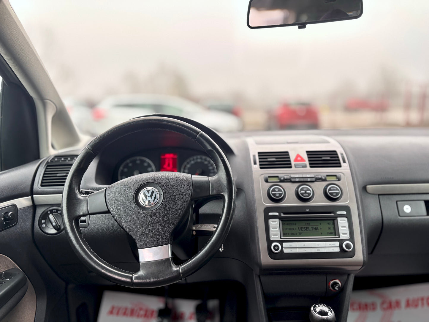 VOLKSWAGEN TOURAN