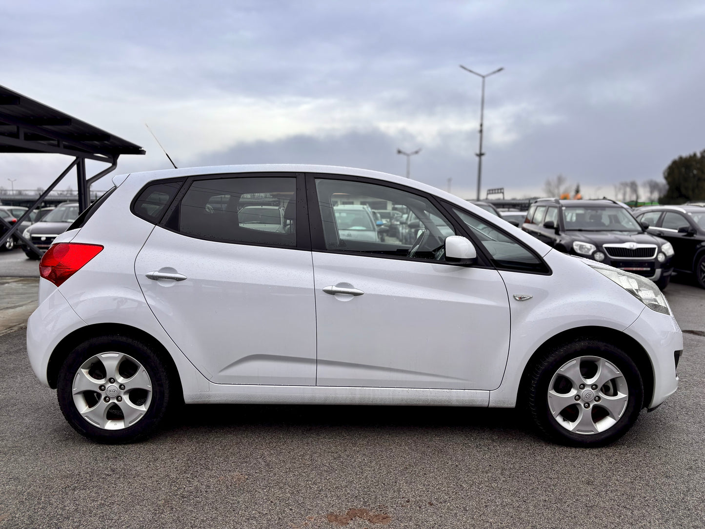 KIA VENGA