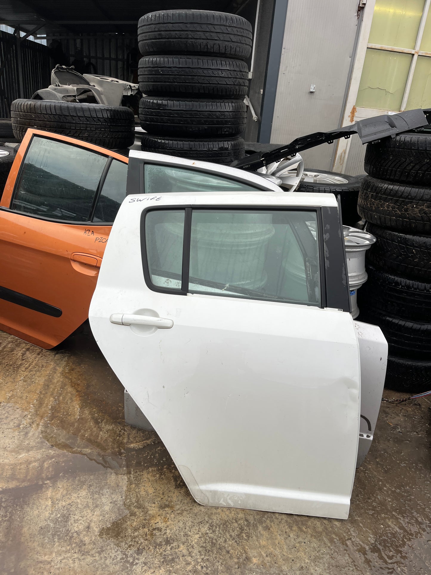 Врата Suzuki Swift 2010