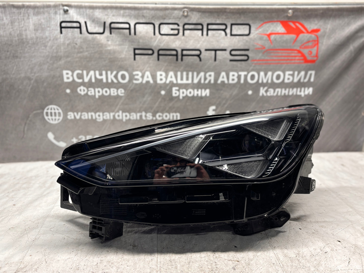 Фар преден ляв • Cupra Tavascan