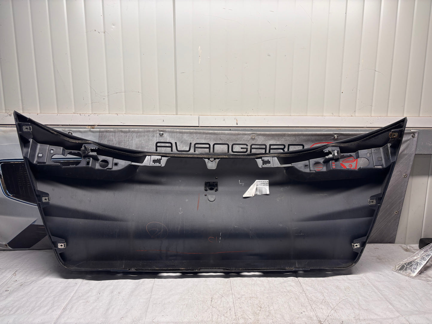 Декоративен капак за багажник • Renault Captur