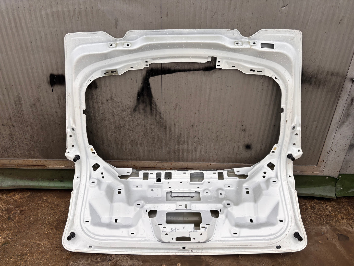 Багажна врата • Citroen e C4 20-