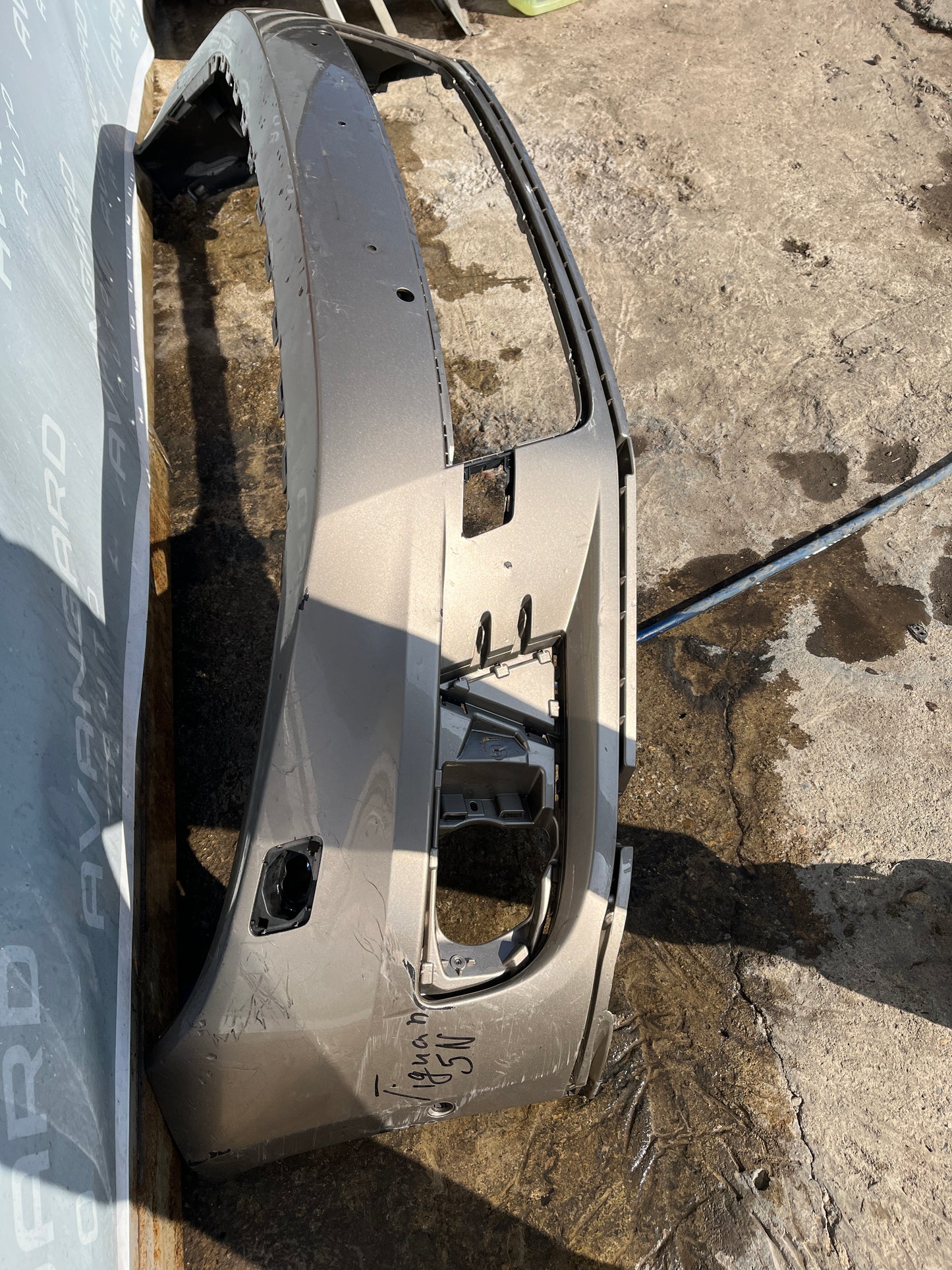 Броня  VW Tiguan 2011 Face