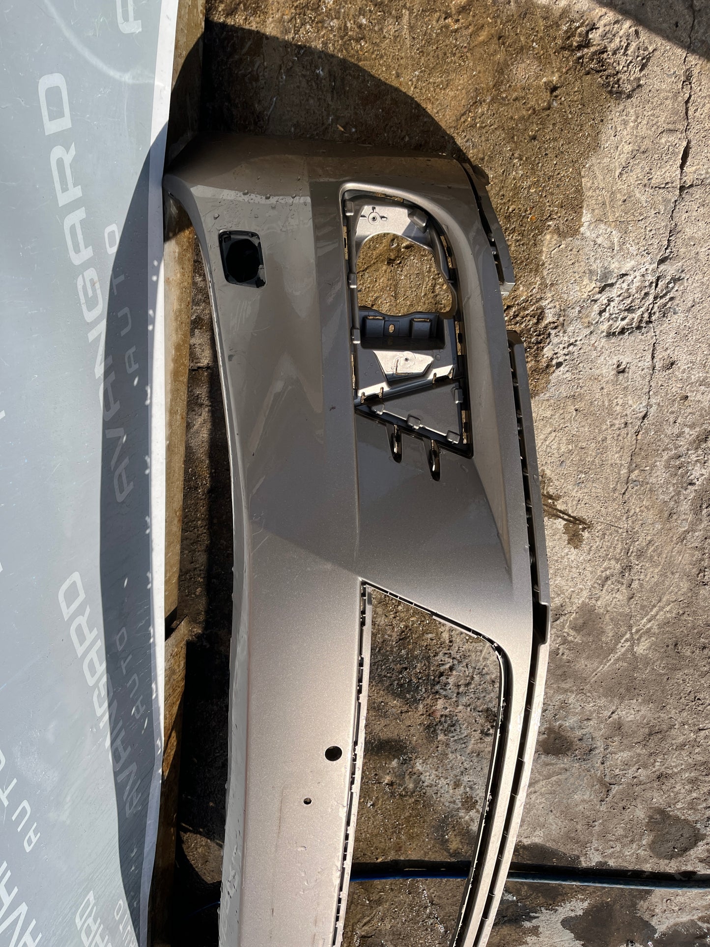 Броня  VW Tiguan 2011 Face