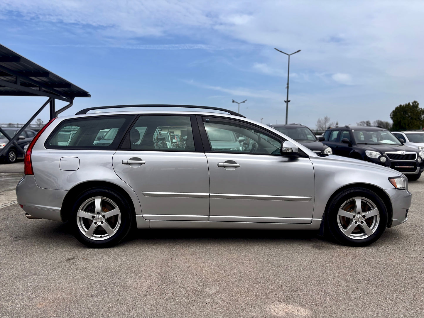VOLVO V50