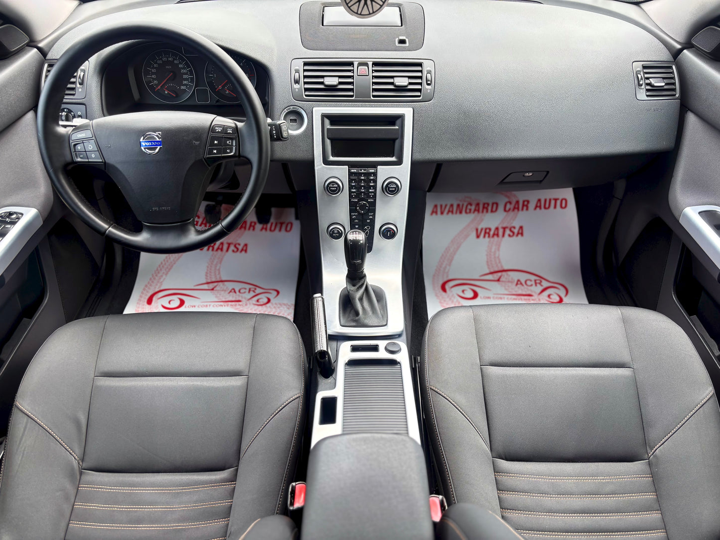 VOLVO V50