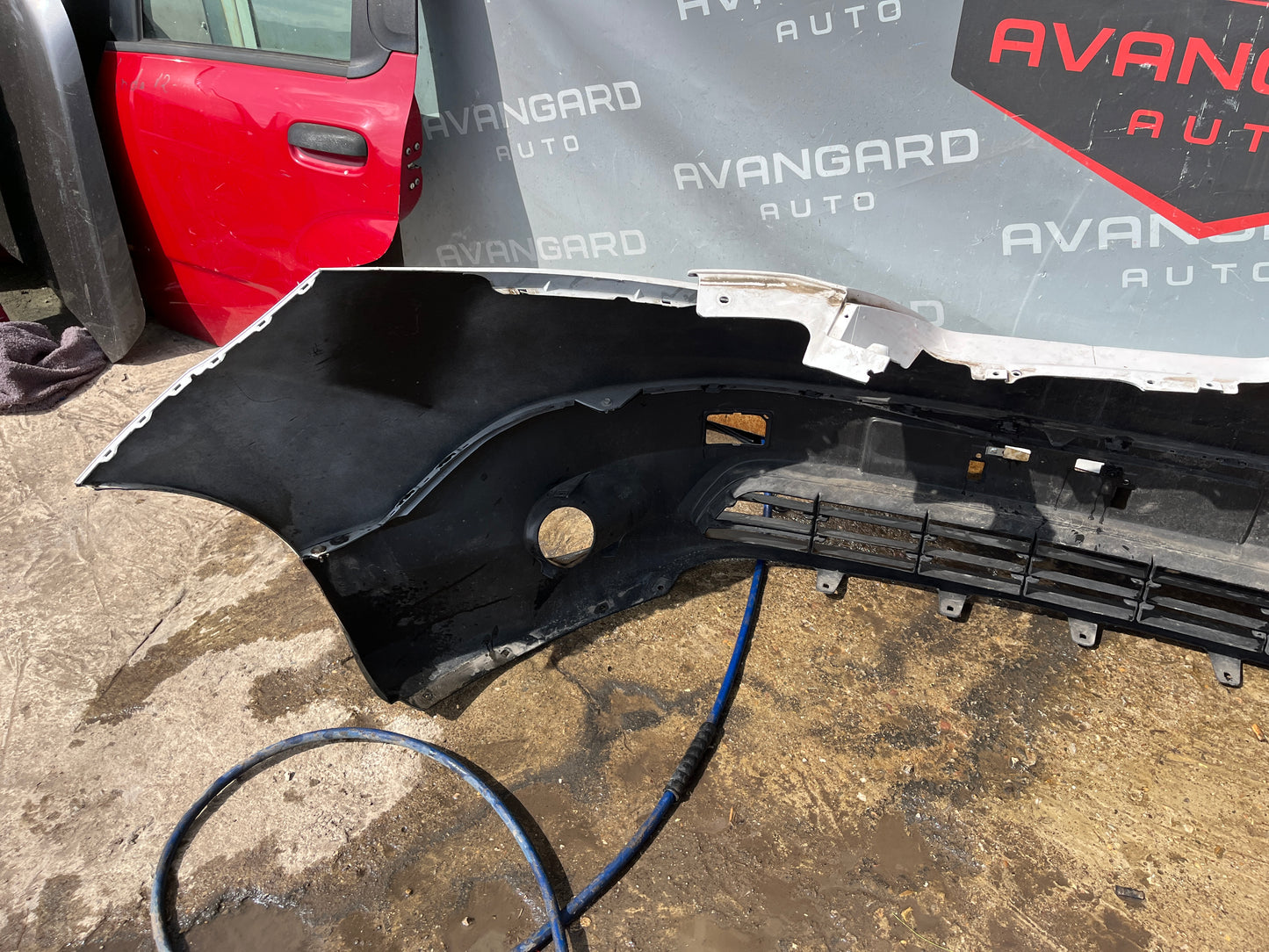 Броня Nissan NV200