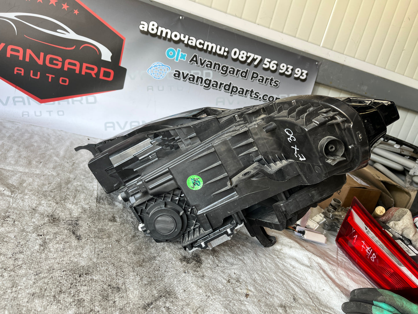 ляв фар Volvo EX30 2023-