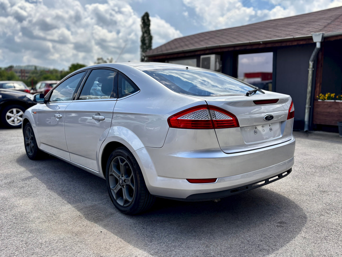 FORD MONDEO