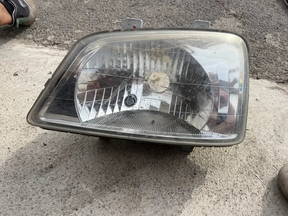 Фар Daihatsu Terios ляв