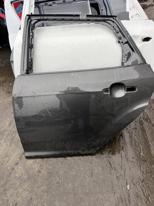 Задна лява врата Ford Focus 3 2011-