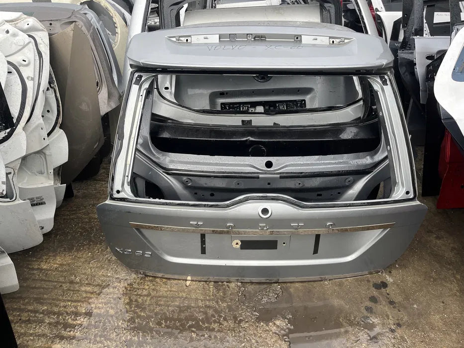 Капак,багажник Volvo XC60