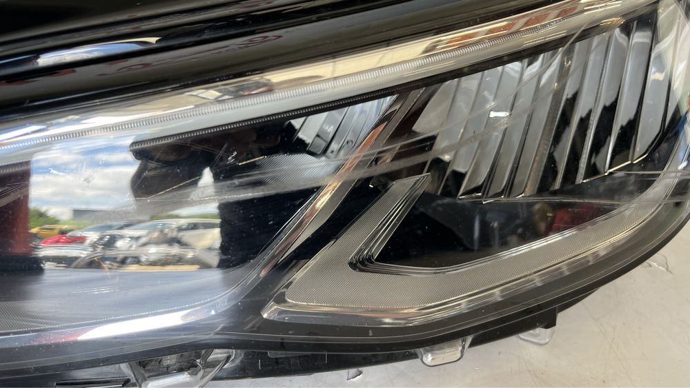 Ляв фар Volkswagen Golf 8