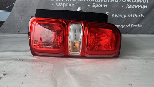 Десен стоп Opel Vivaro