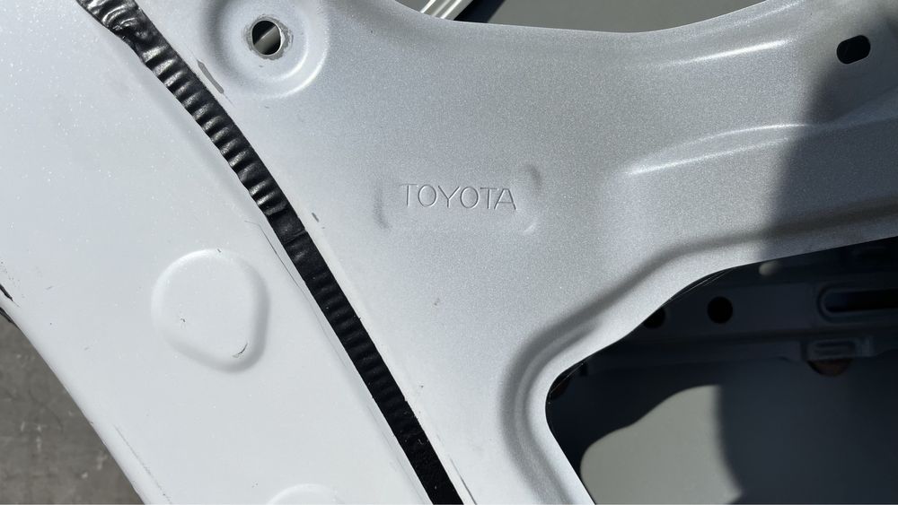 Задна лява врата Toyota Corolla Cross 2022-