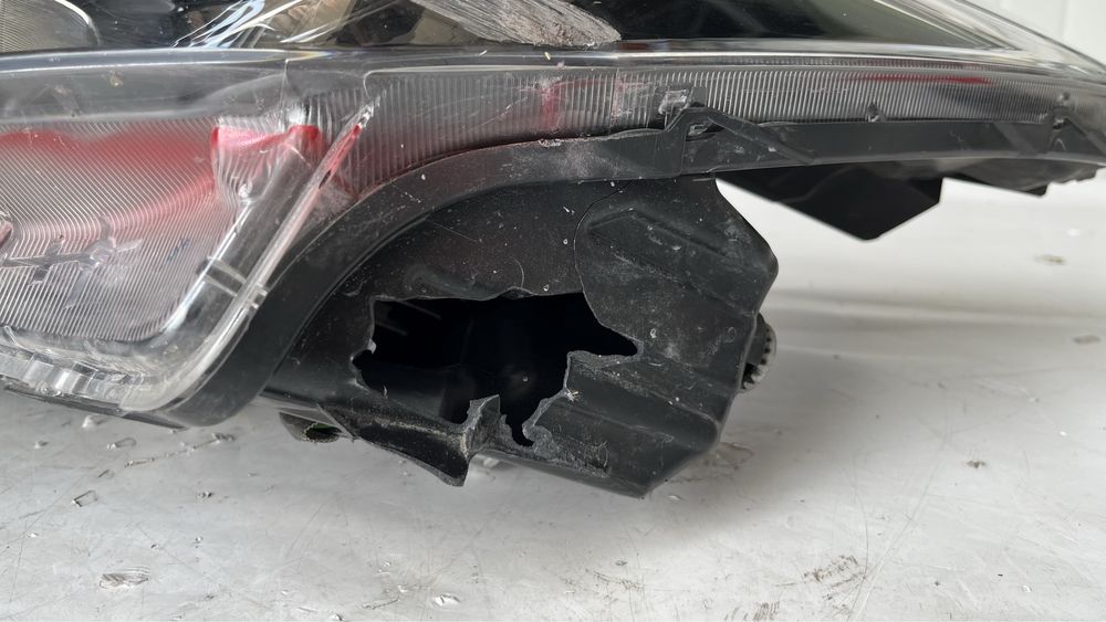 Ляв фар Nissan Micra K14