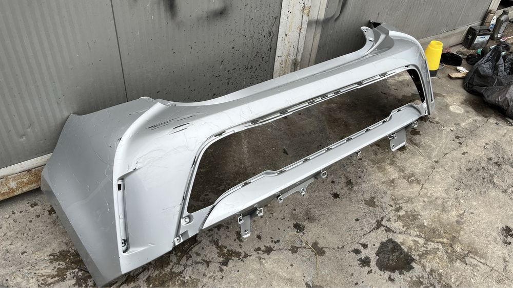 2 броя задна броня Toyota Corolla E210 2018-