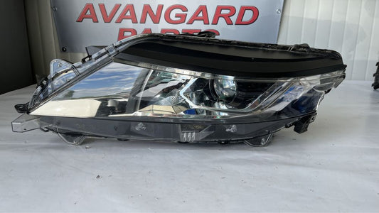 Ляв фар Mitsubishi L200 2019-