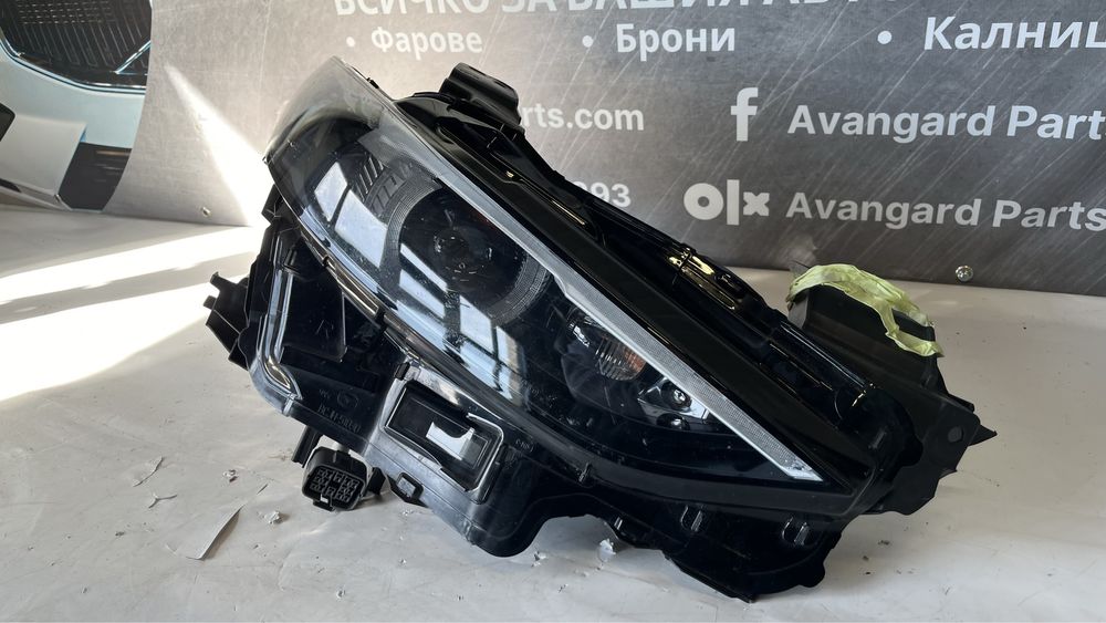 Десен фар Mazda 3 2019-