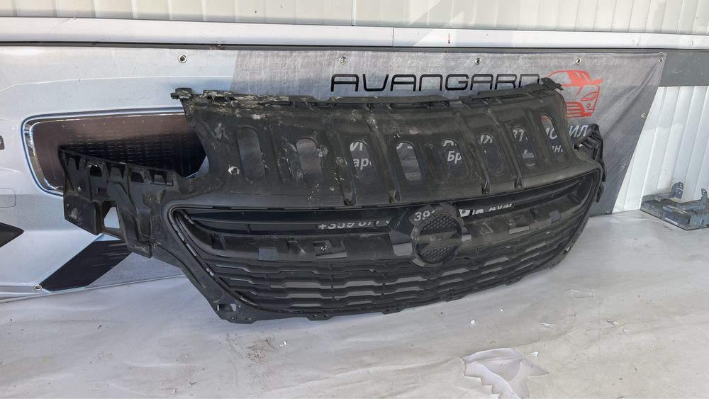 Решетка Opel Corsa E 2014-2019