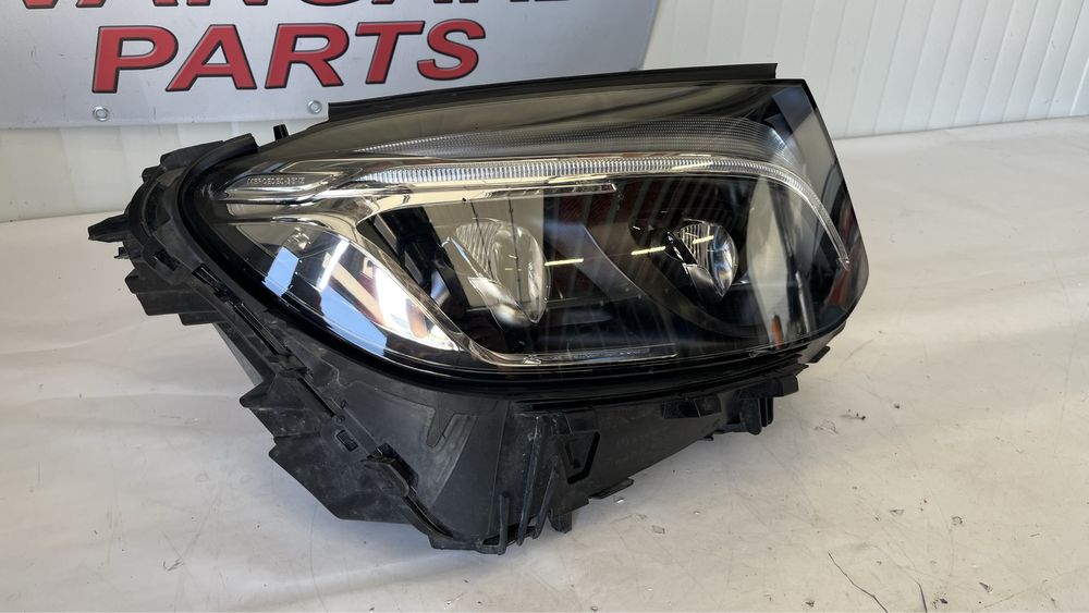 Ляв и 2 броя десен фар Mercedes GLC W253 2015-