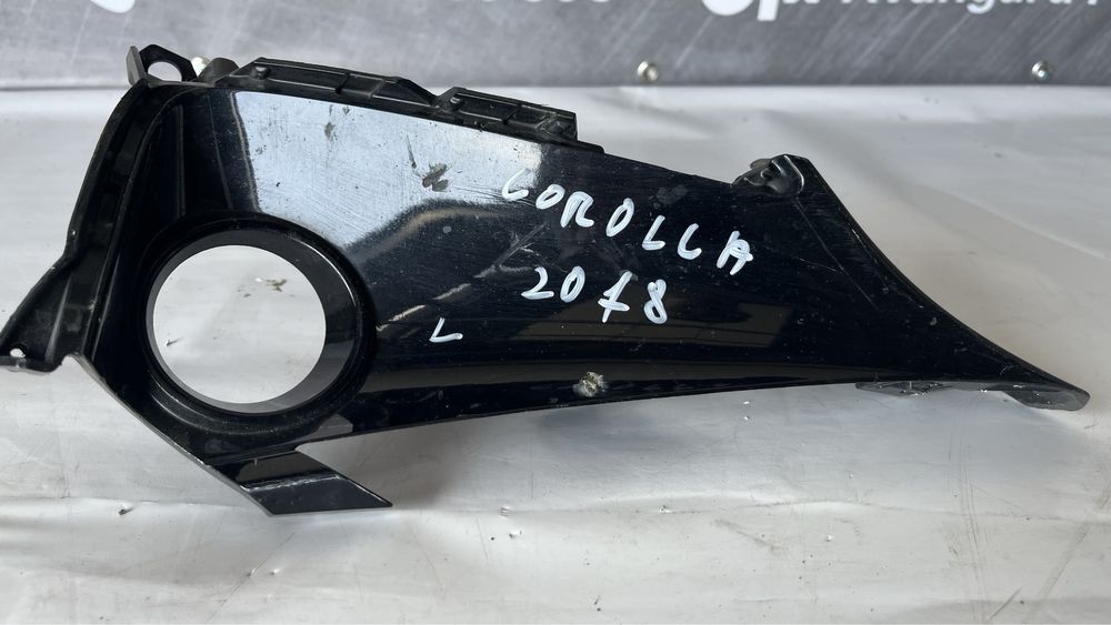 Основа за халоген Toyota Corolla 2019-