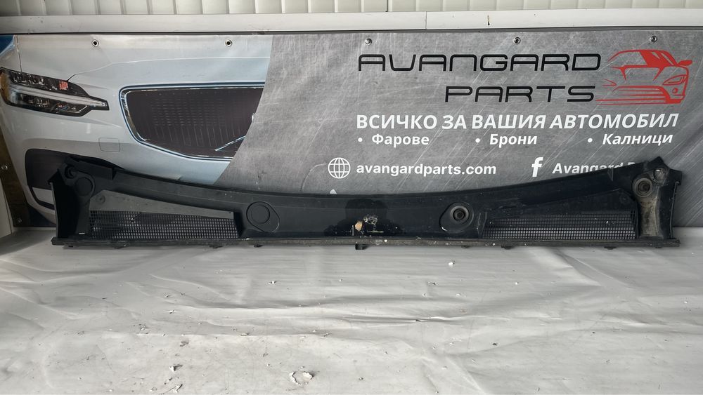 Решетка под чистачките Renault Traffic 3 2014-