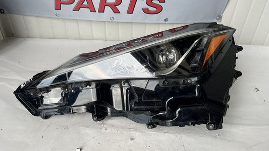 Ляв фар Lexus NX 300