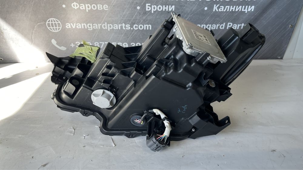 Десен фар Mazda 3 2019-