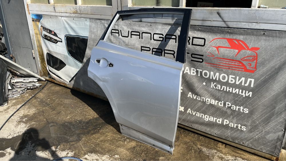 1 брой задна лява и 2 броя задна дясна врата Toyota Rav4 4 (2012-2018)