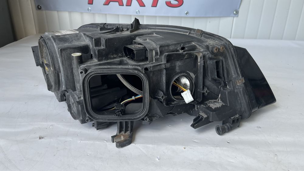 Десен и ляв фар Audi A4 S4 B8 (2008-2015)