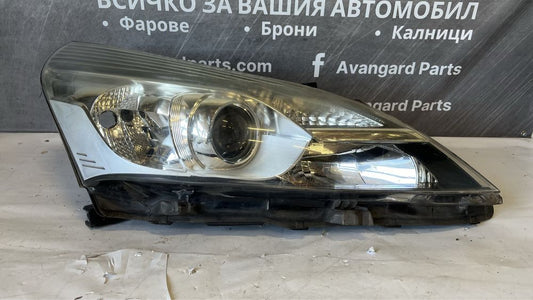 2 броя десен фар Toyota Verso Facelift (2013-2018)