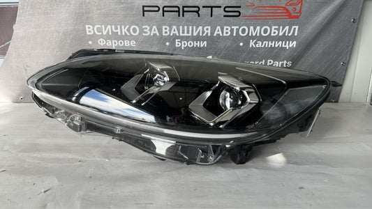 2 броя ляв и 1 брой десен фар Ford Kuga 2021-