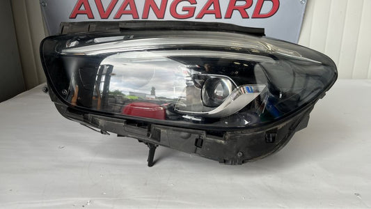 2 броя ляв фар Mercedes B Class W247 2019-