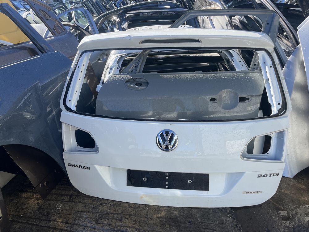 Капак,багажник VW Sharan 2011- 2бр