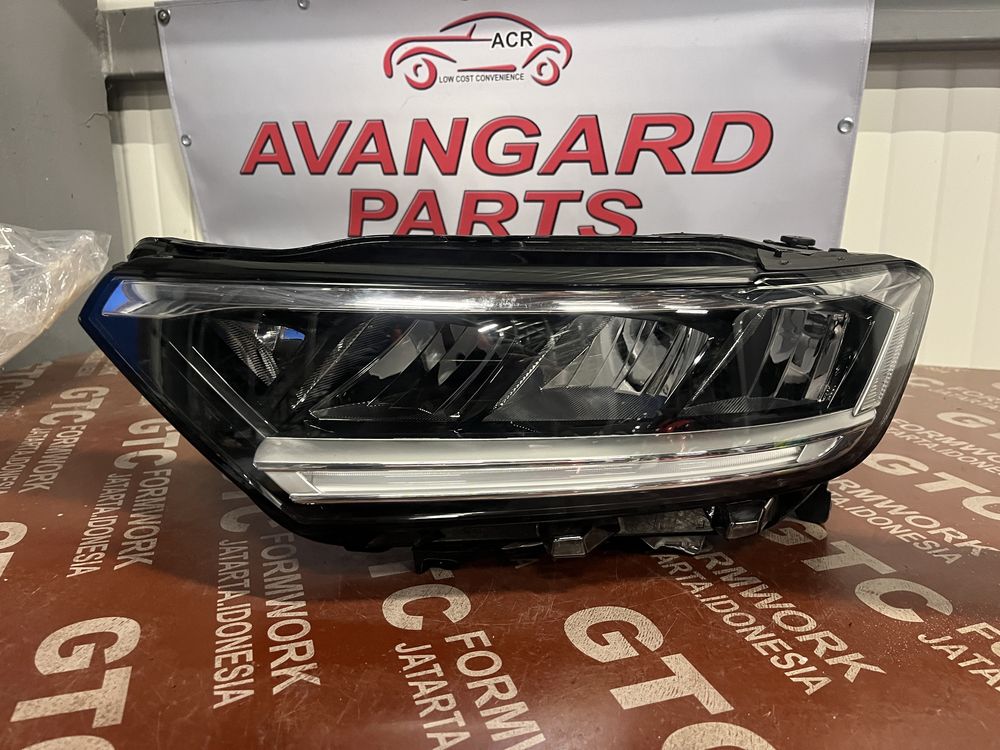 Фар Volkswagen  T-Roc Full Led десен