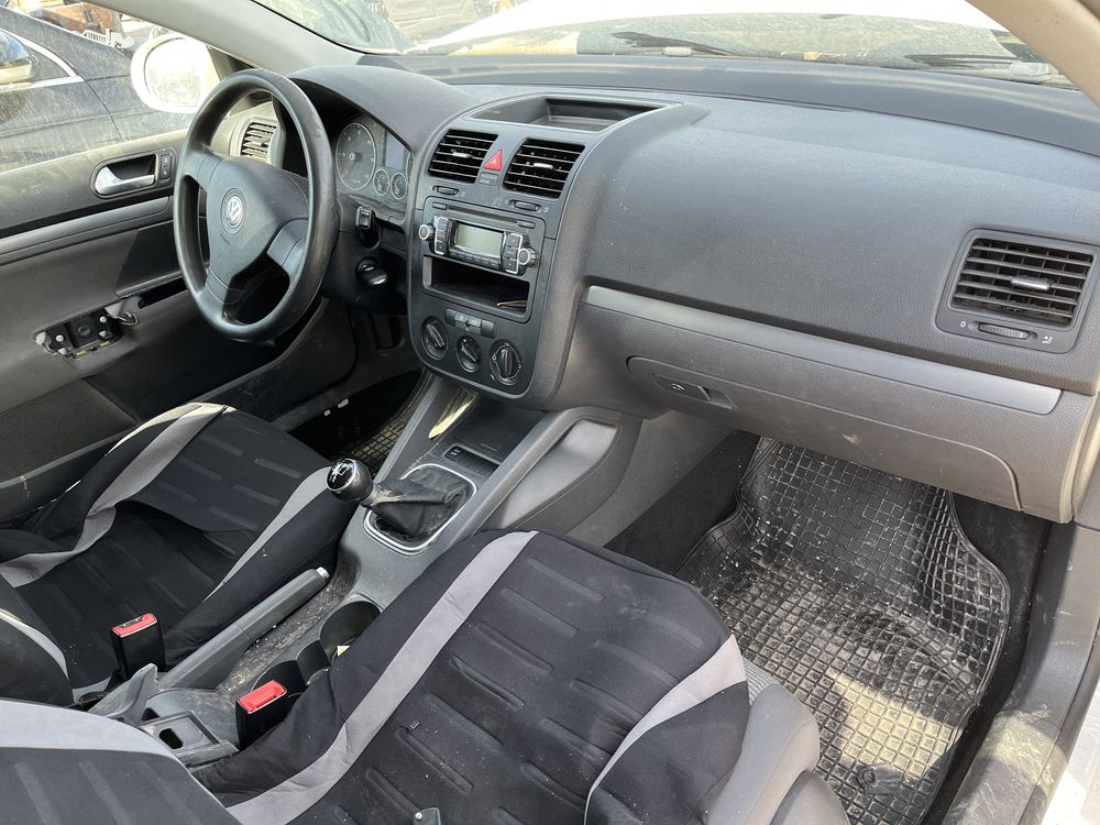 VW Golf 5 комби 1,9TDI 105 к.с BLS