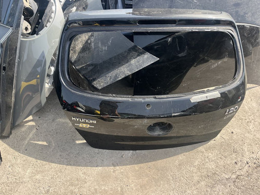 Капак,багажник Hyundai i20 2бр
