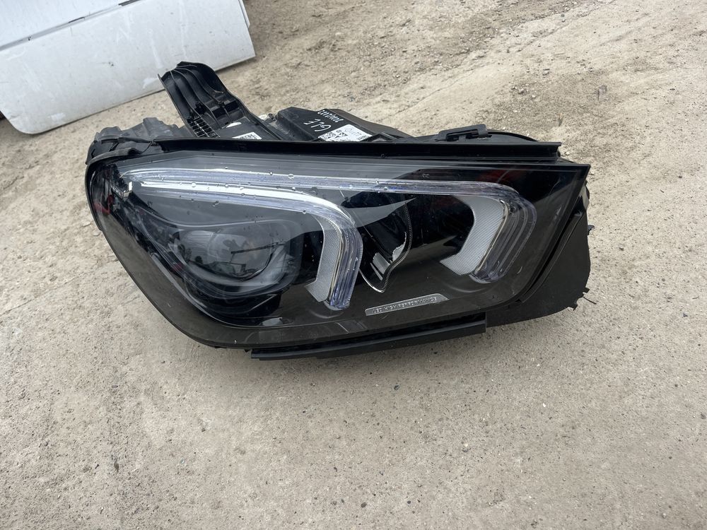 Ляв и десен фар Mercedes GLE W167 2019-
