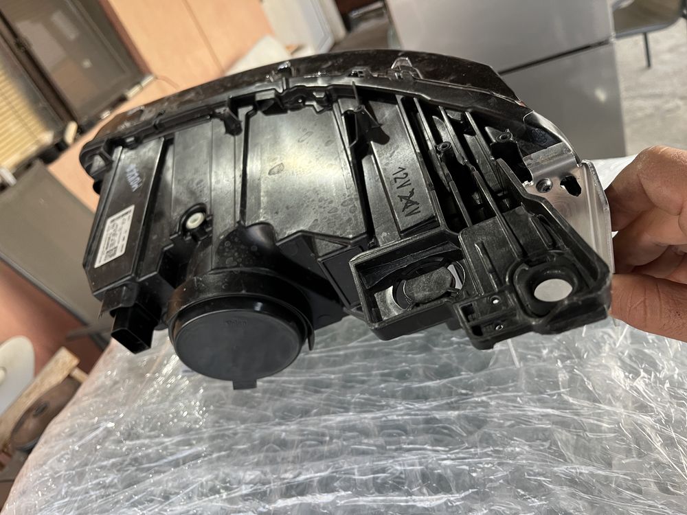 2 броя десен фар Opel Mokka 2021-