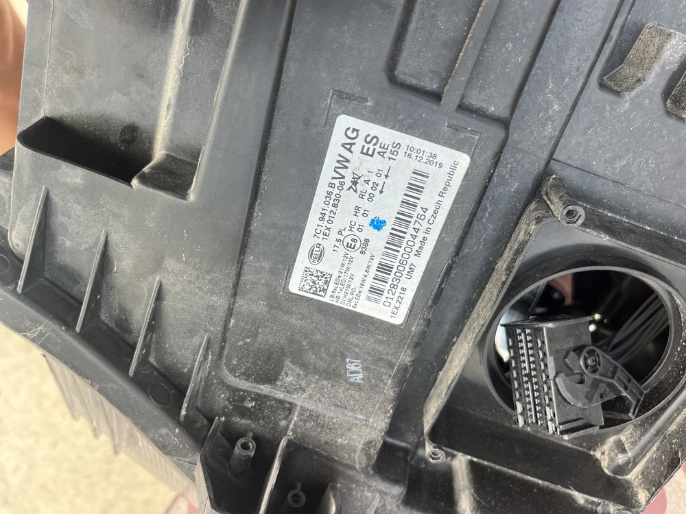 Фар Volkswagen Crafter десен Full Led
