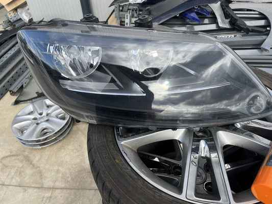 Фар Volkswagen Sharan десен