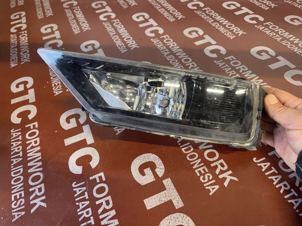 Халоген Volkswagen Tiguan 2016