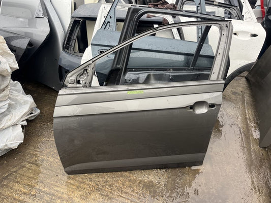 Предна лява и дясна врата Volkswagen Polo 2G 2023г
